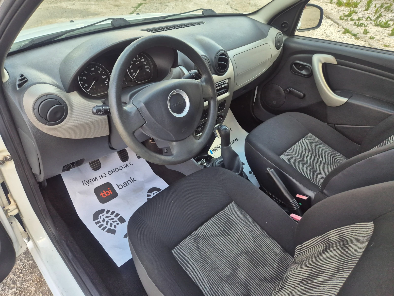 Dacia Sandero 1.4i 75k.s.GAS - изображение 9