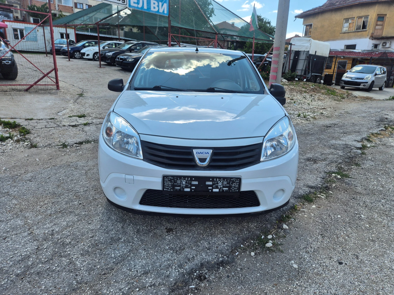 Dacia Sandero 1.4i 75k.s.GAS - изображение 2