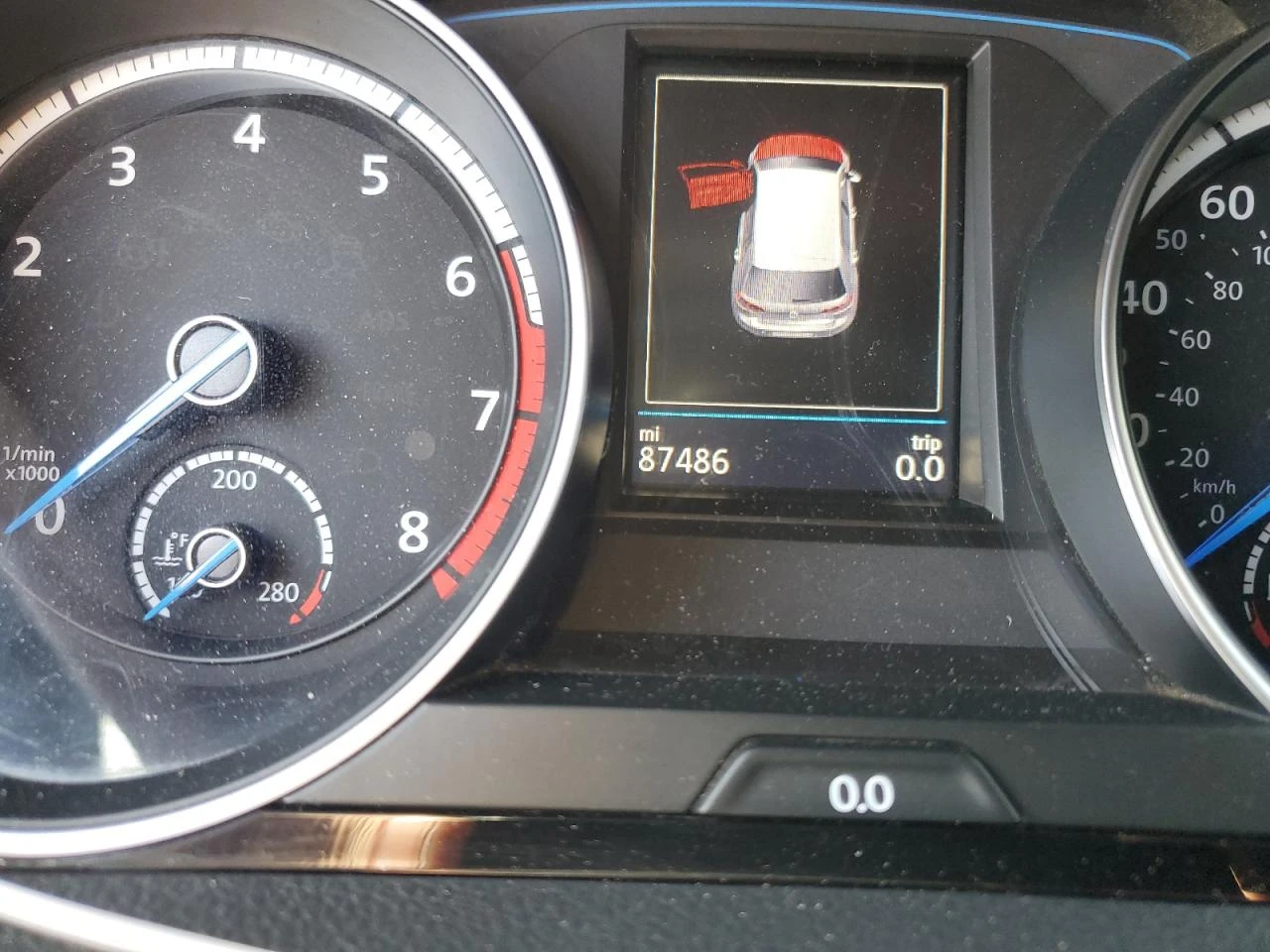 VW Golf R 2.0T 4x4 - изображение 9