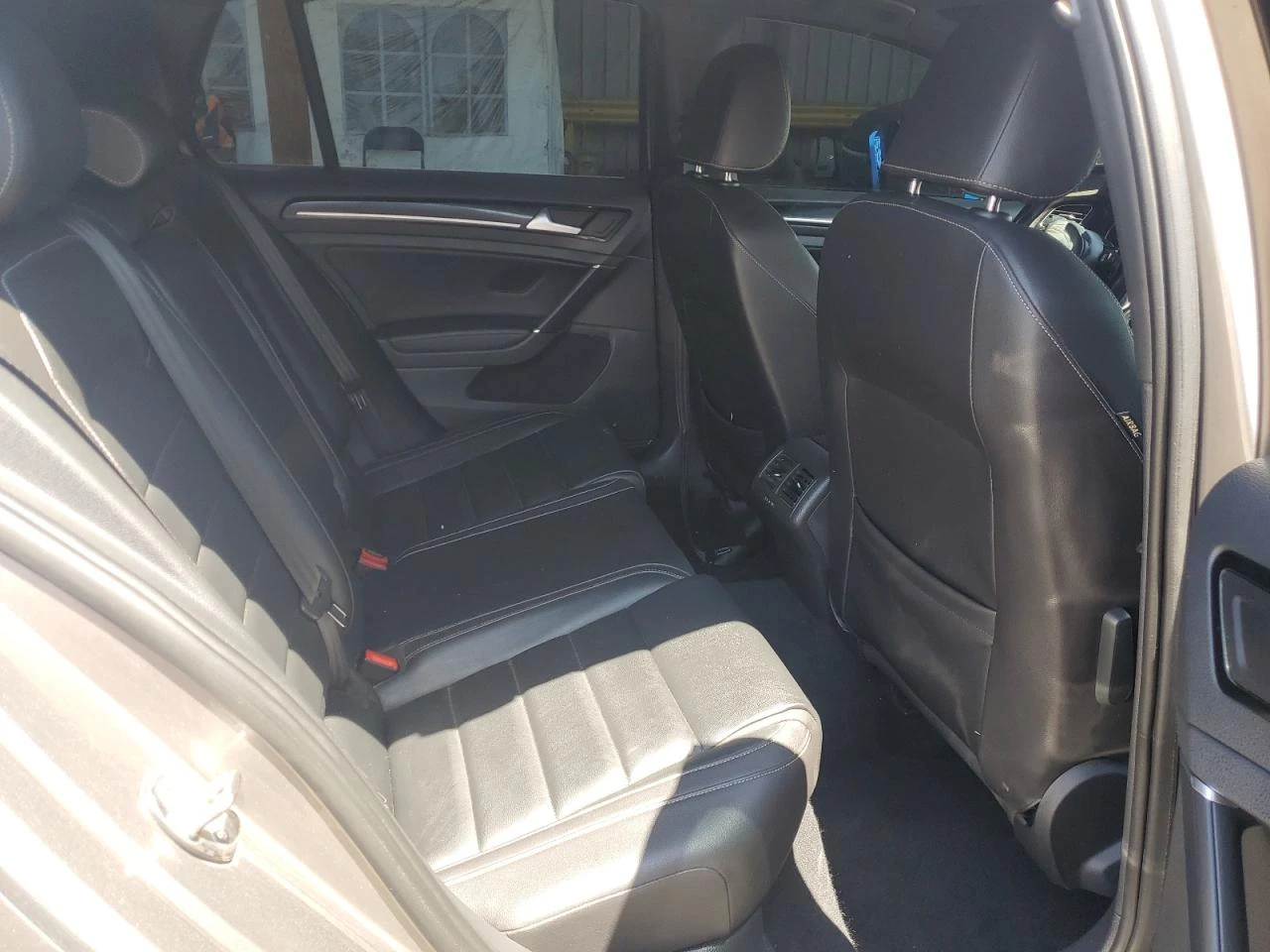 VW Golf R 2.0T 4x4 | Mobile.bg — изображение 11