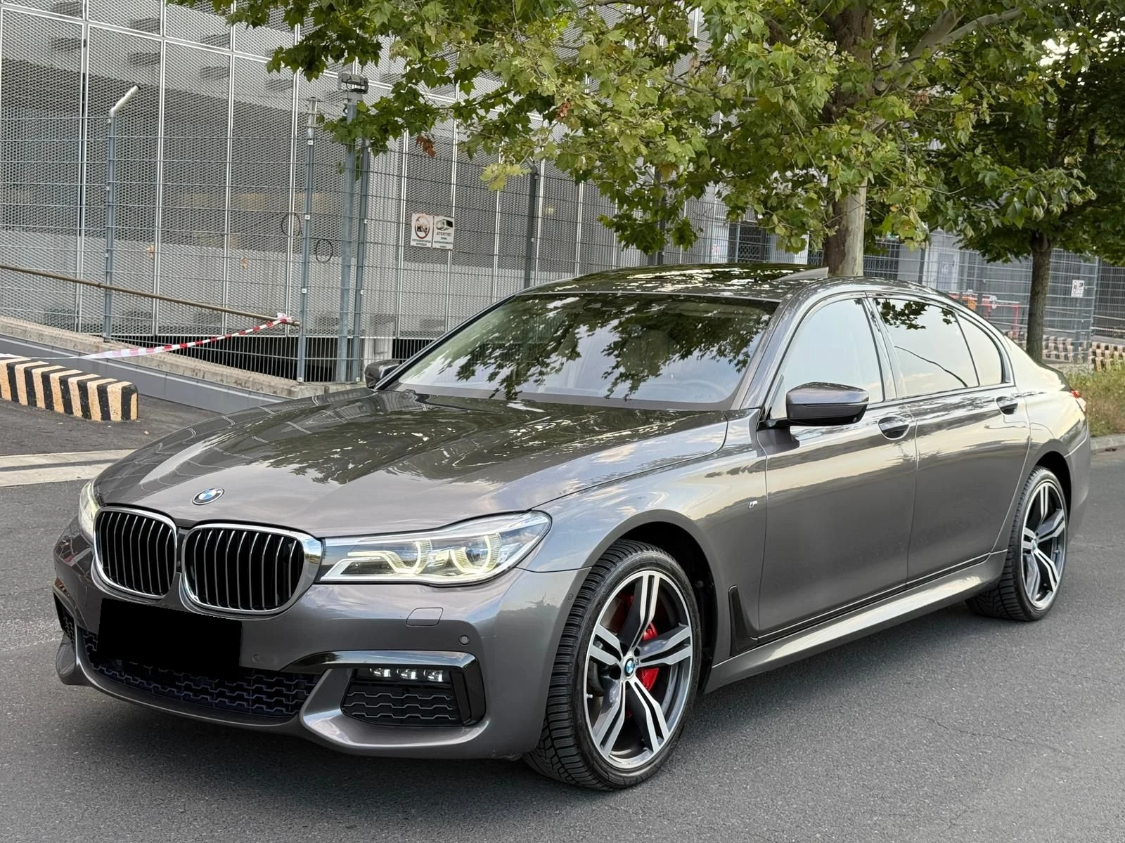BMW 750 Li xDrive M-Sport | Mobile.bg   1
