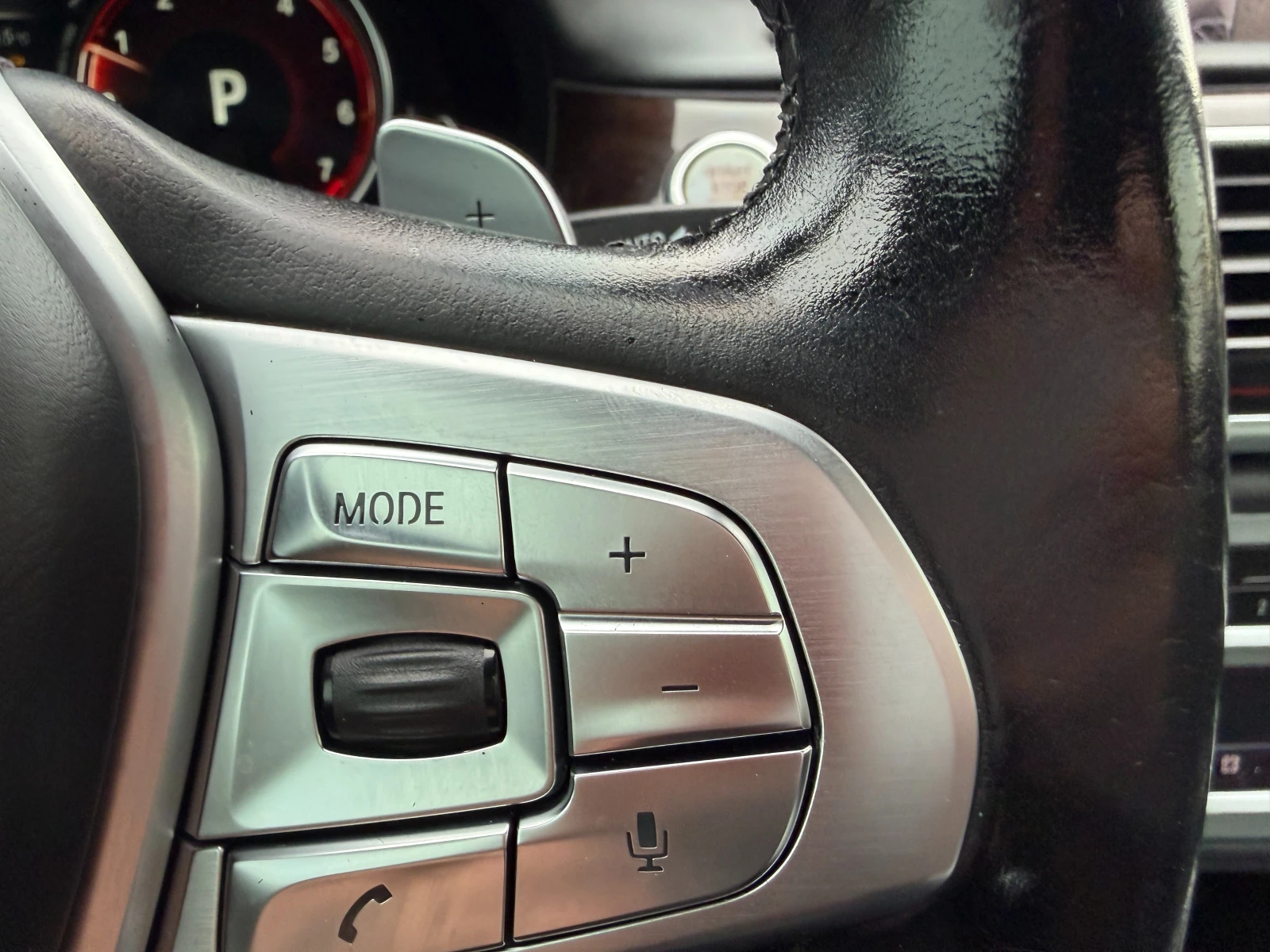 BMW 750 M-PACK HEAD-UP SOFT CLOSE - изображение 10