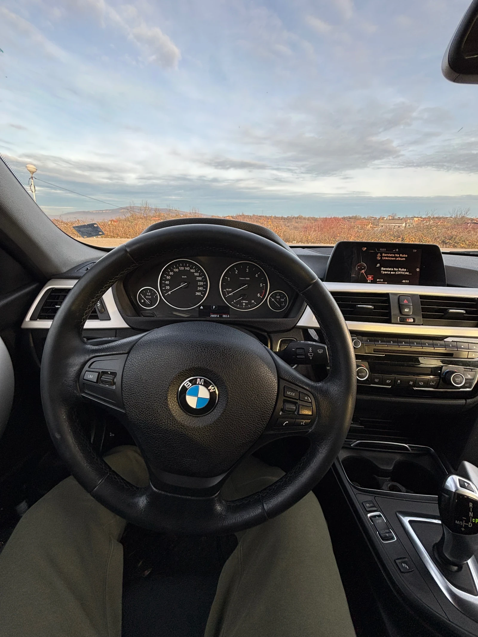 BMW 320, снимка 6 - Автомобили и джипове - 53725092