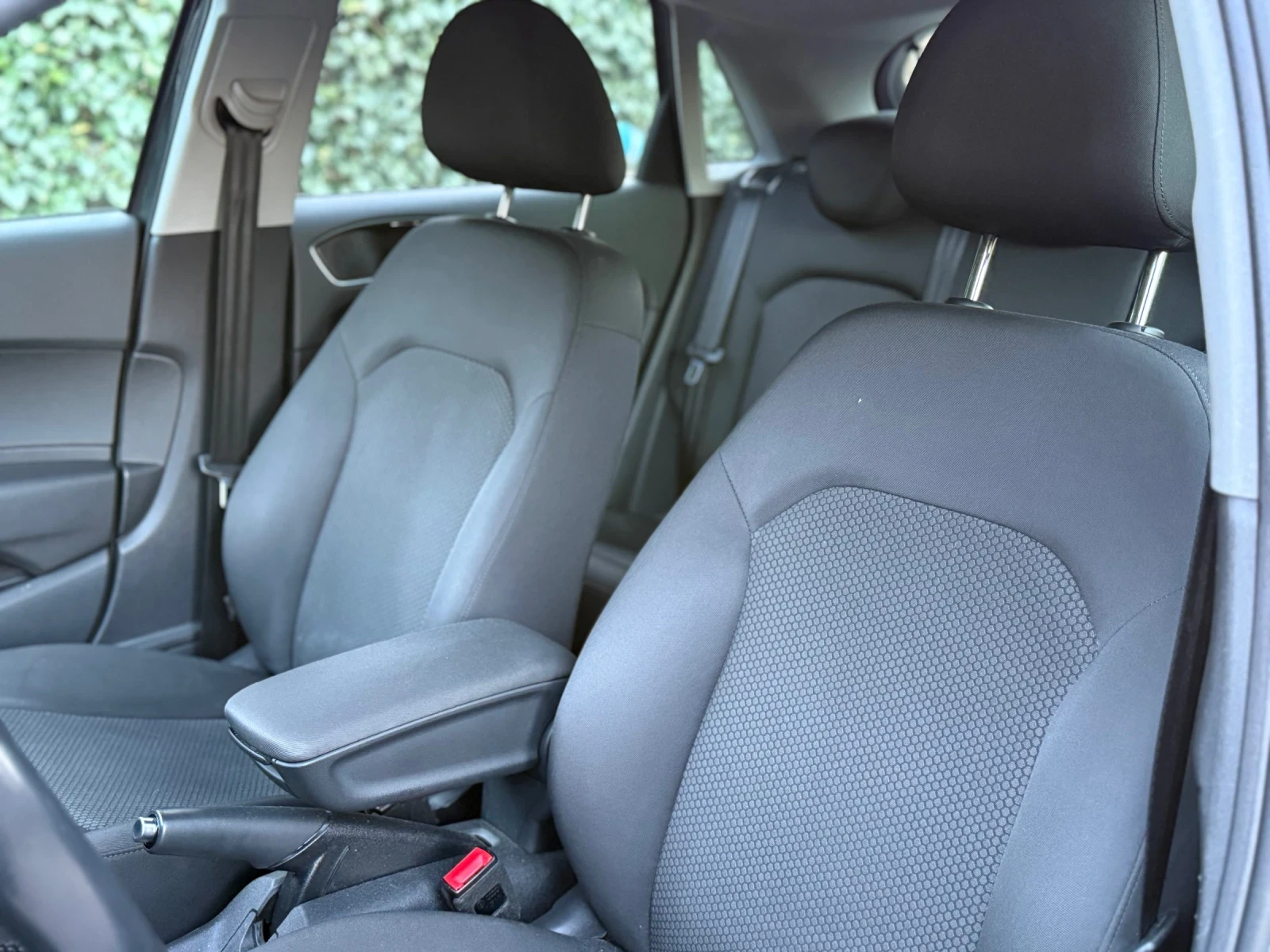 Audi A1 S LINE * PARKTRONIC * BLUETOOTH * NAVI * LED  , снимка 14 - Автомобили и джипове - 53840303