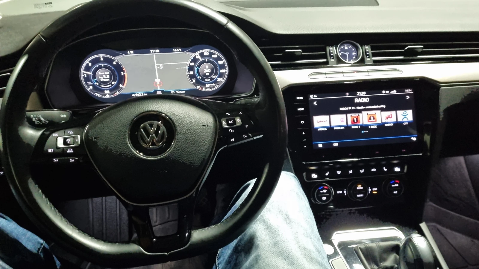 VW Passat Highline SCR, Navi, LED, 2.0 150, снимка 8 - Автомобили и джипове - 54158857