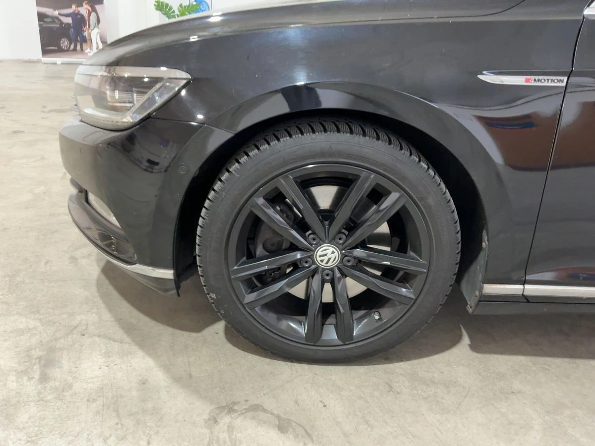 VW Passat 2.0TDI* 4х4* Highline* Dynaudio* DCC* Панорама, снимка 3 - Автомобили и джипове - 54190444