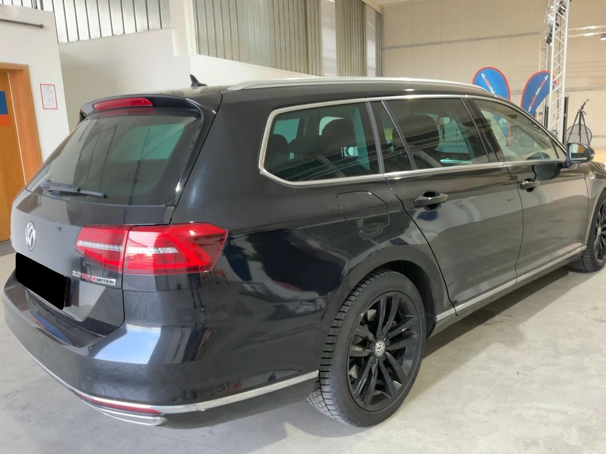 VW Passat 2.0TDI* 4х4* Highline* Dynaudio* DCC* Панорама, снимка 4 - Автомобили и джипове - 54190444