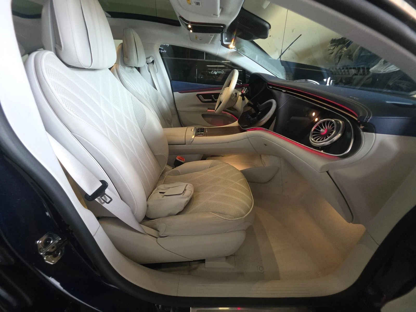 Mercedes-Benz EQS 580 AMG-pkg* Hyperscreen* Massage* Burmester* Full, снимка 17 - Автомобили и джипове - 54193417