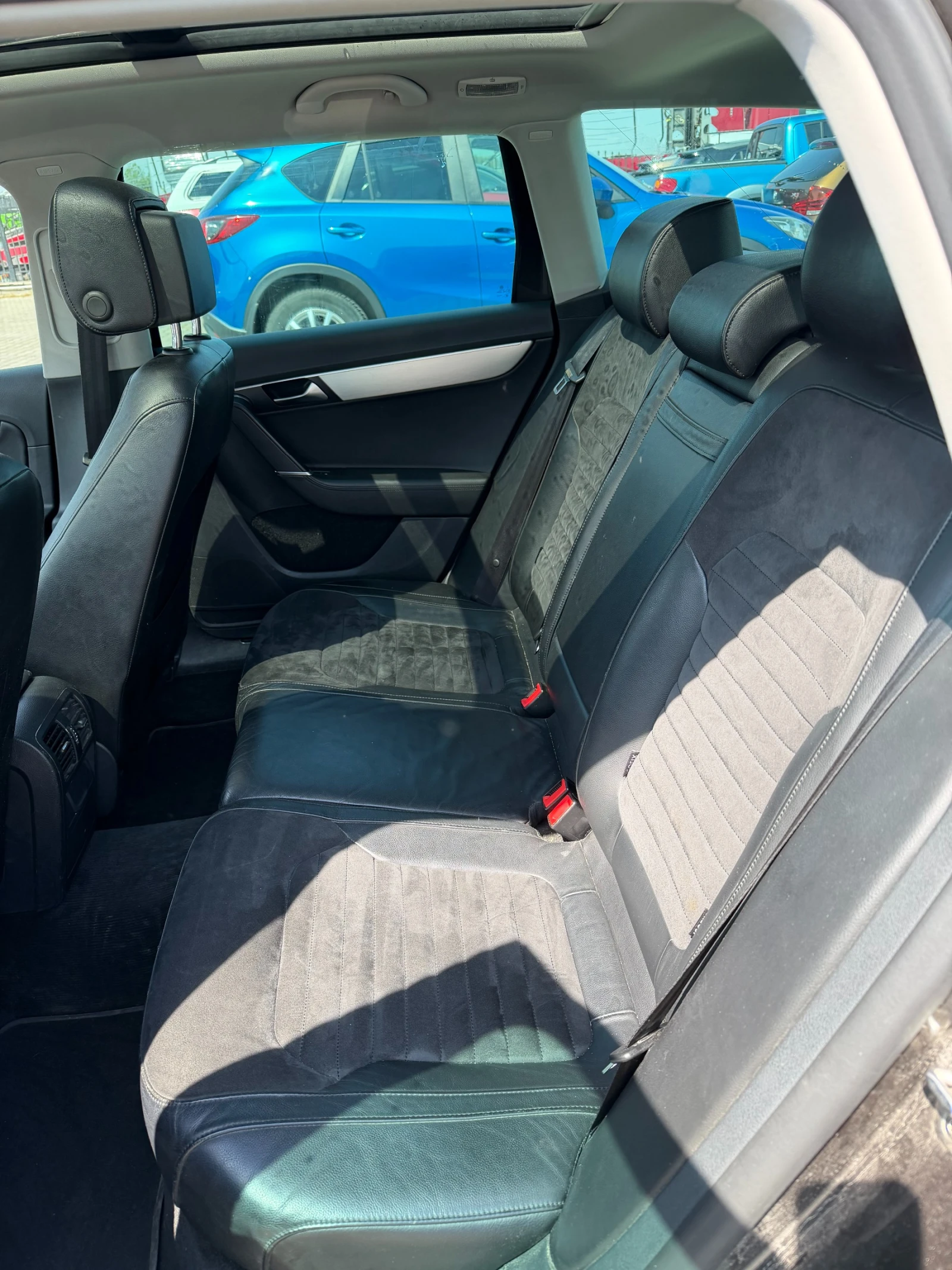 VW Passat 2.0TDI 4MOTION KOJA/NAVI/PANORAMA EURO 5, снимка 10 - Автомобили и джипове - 54355380