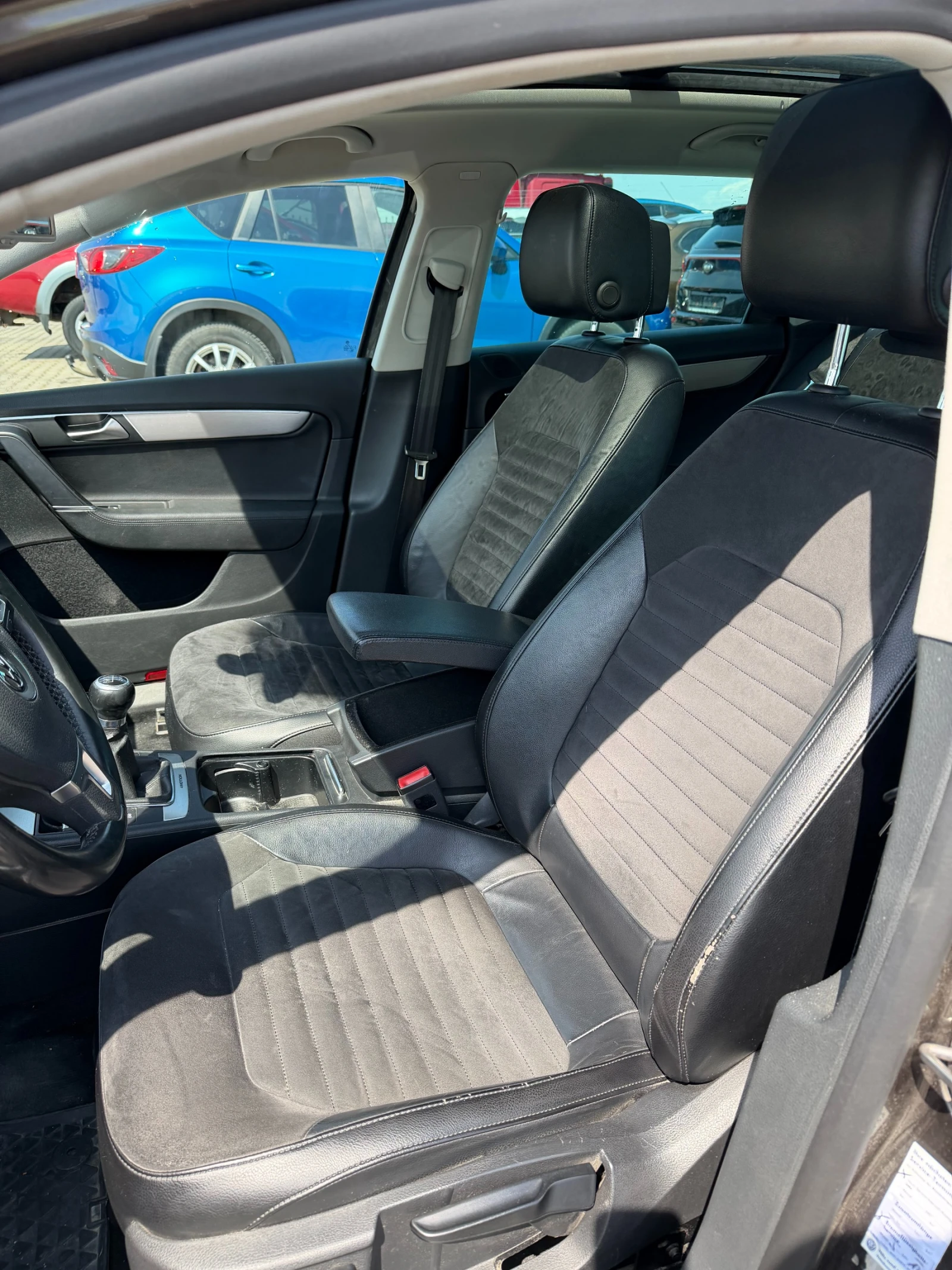 VW Passat 2.0TDI 4MOTION KOJA/NAVI/PANORAMA EURO 5, снимка 13 - Автомобили и джипове - 54355380