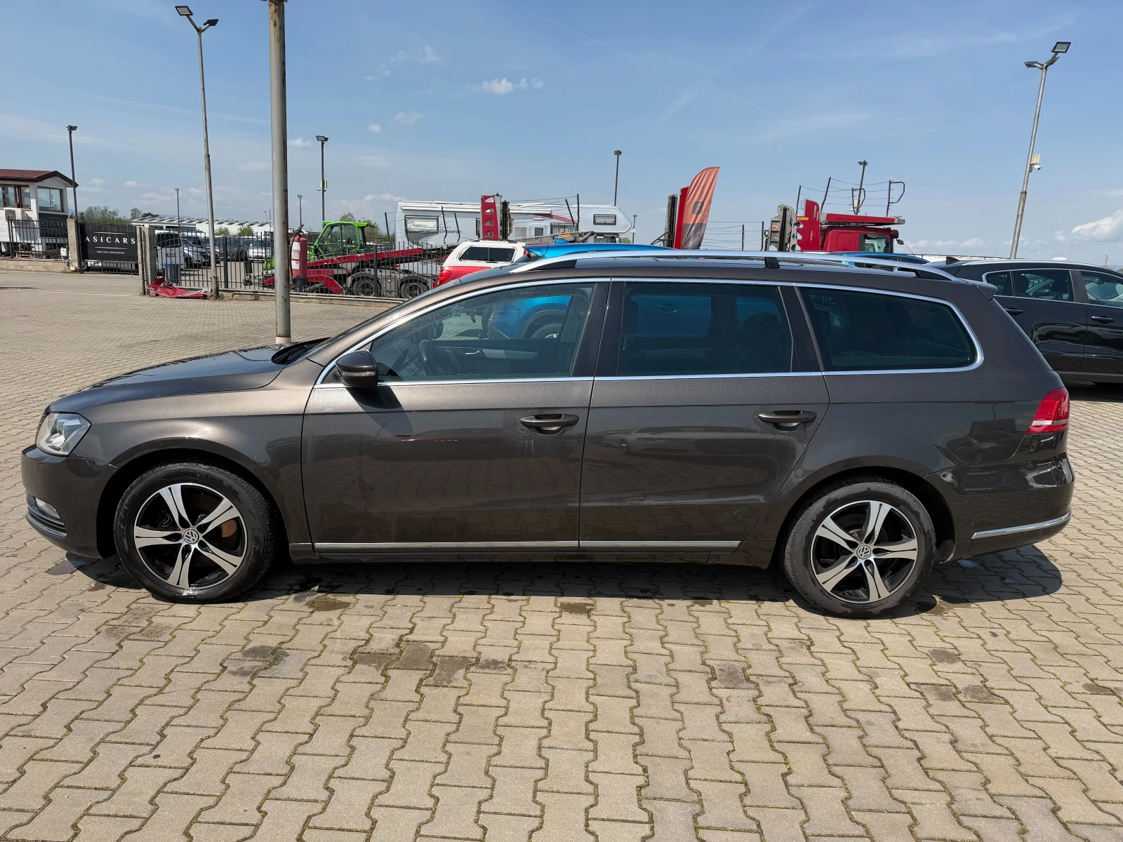 VW Passat 2.0TDI 4MOTION KOJA/NAVI/PANORAMA EURO 5, снимка 9 - Автомобили и джипове - 54355380