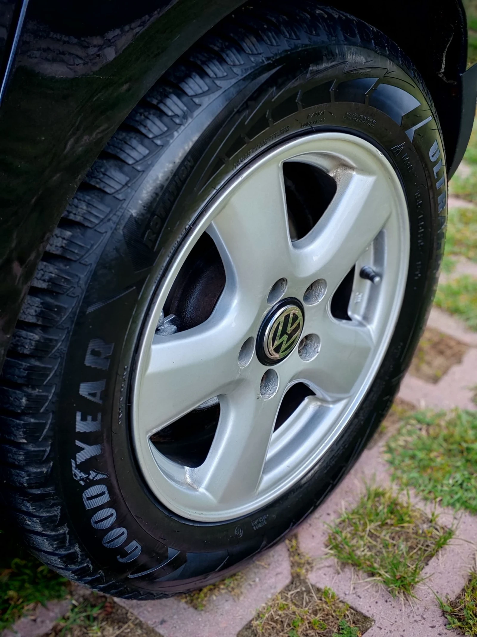VW Golf 1.9TDI(105)* 6-СКОРОСТИ* FACELIFT* ANDROID* , снимка 16 - Автомобили и джипове - 54873748