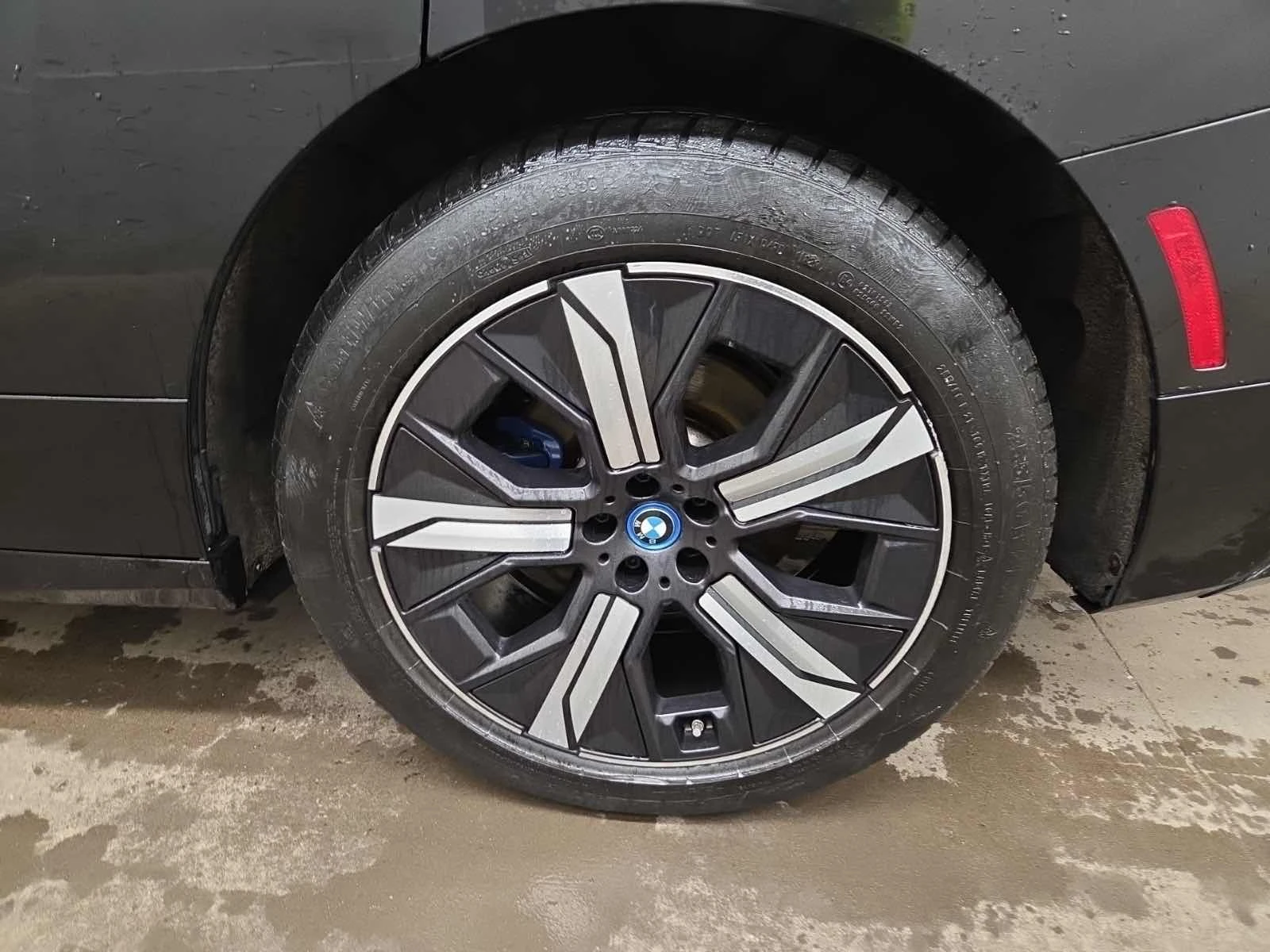 BMW iX 40 xDrive Нова Батерия, снимка 16 - Автомобили и джипове - 54877867