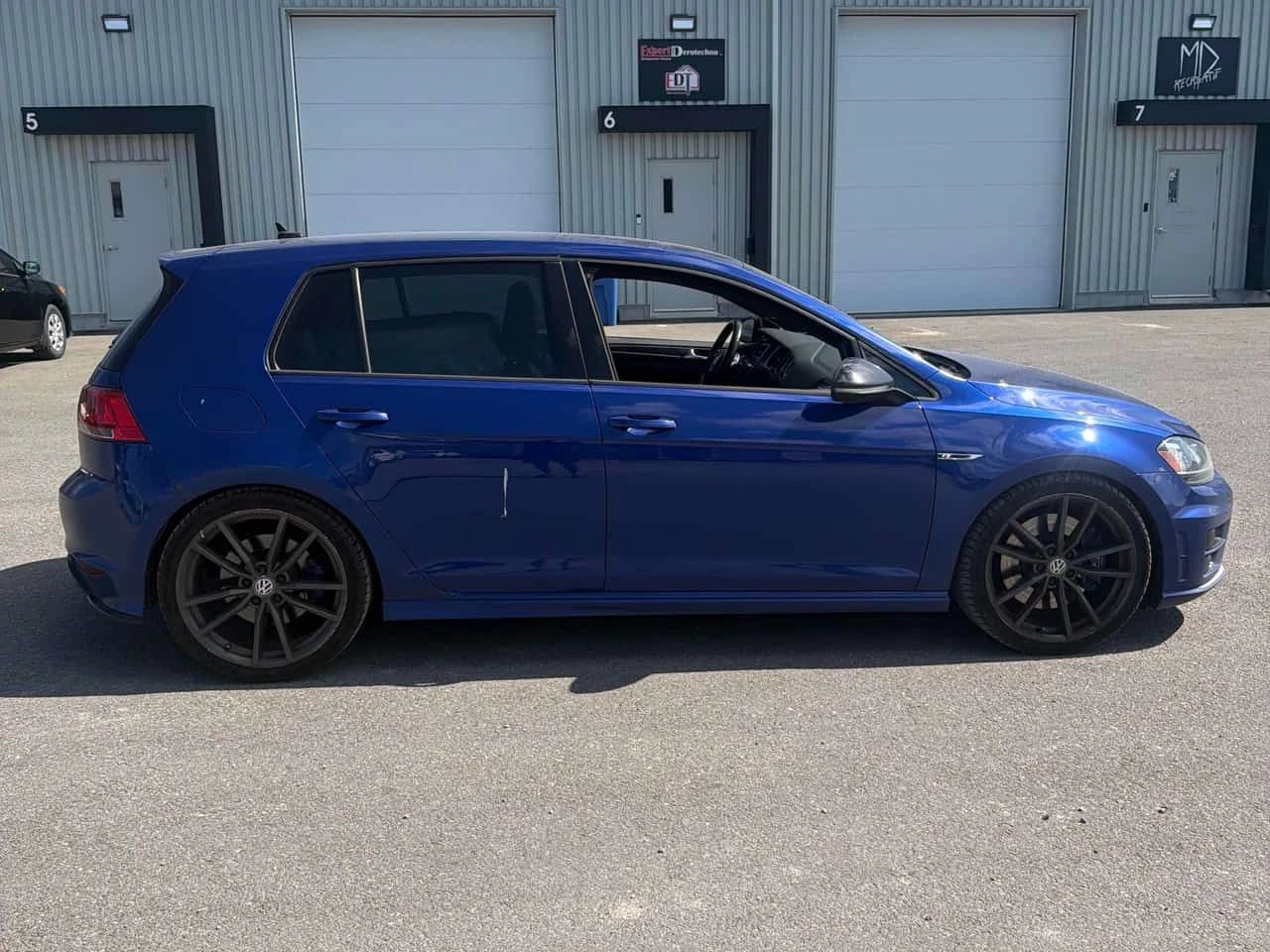 VW Golf R DSG / FENDER / CARFAX / АВТОКРЕДИТ , снимка 3 - Автомобили и джипове - 55677852
