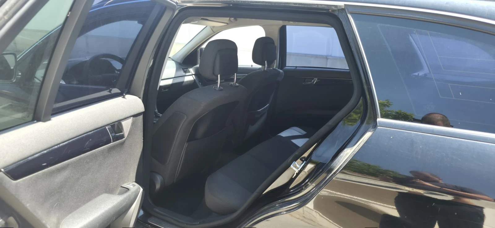 Mercedes-Benz C 200, снимка 12 - Автомобили и джипове - 55723411