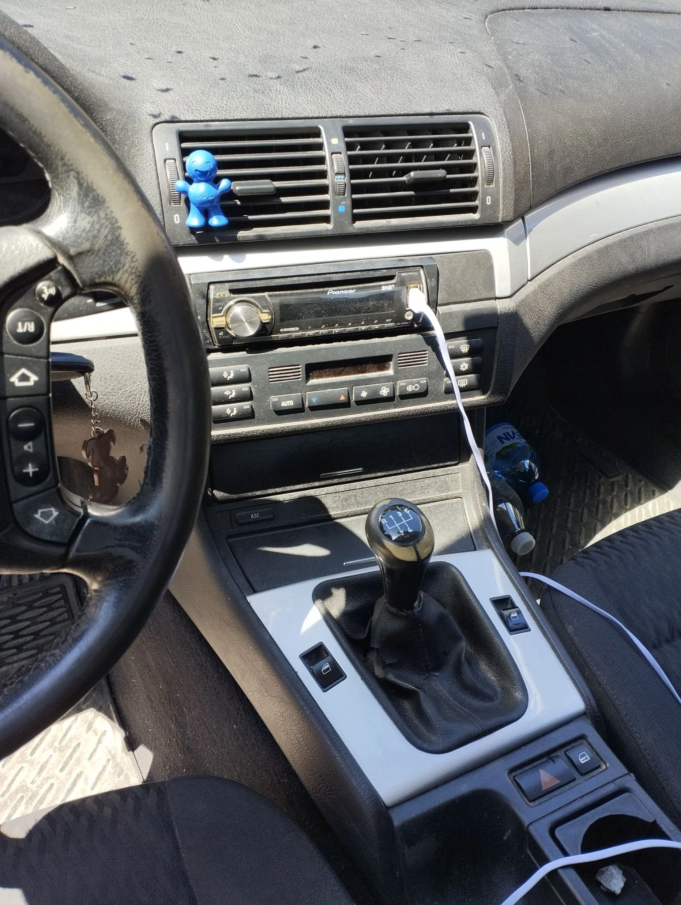 BMW 320, снимка 7 - Автомобили и джипове - 55974146