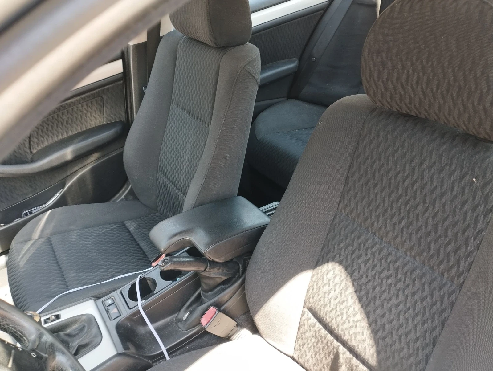 BMW 320, снимка 5 - Автомобили и джипове - 55974146
