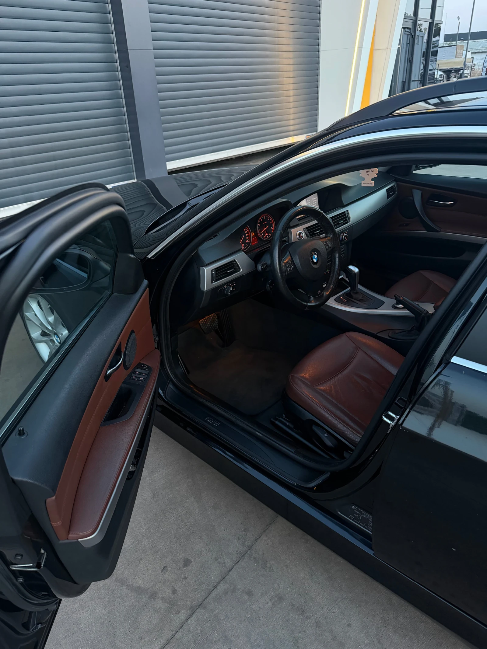 BMW 325 3.0i, снимка 5 - Автомобили и джипове - 55879195