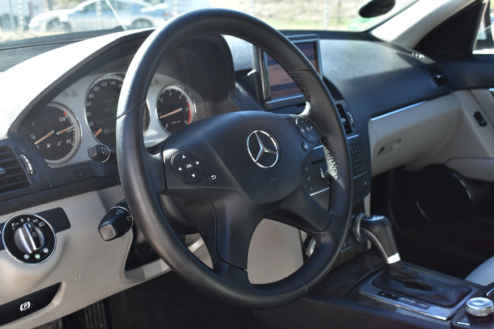 Mercedes-Benz C 220 170h.p* AVANTGARDE* AUTOMAT* , снимка 9 - Автомобили и джипове - 56021873