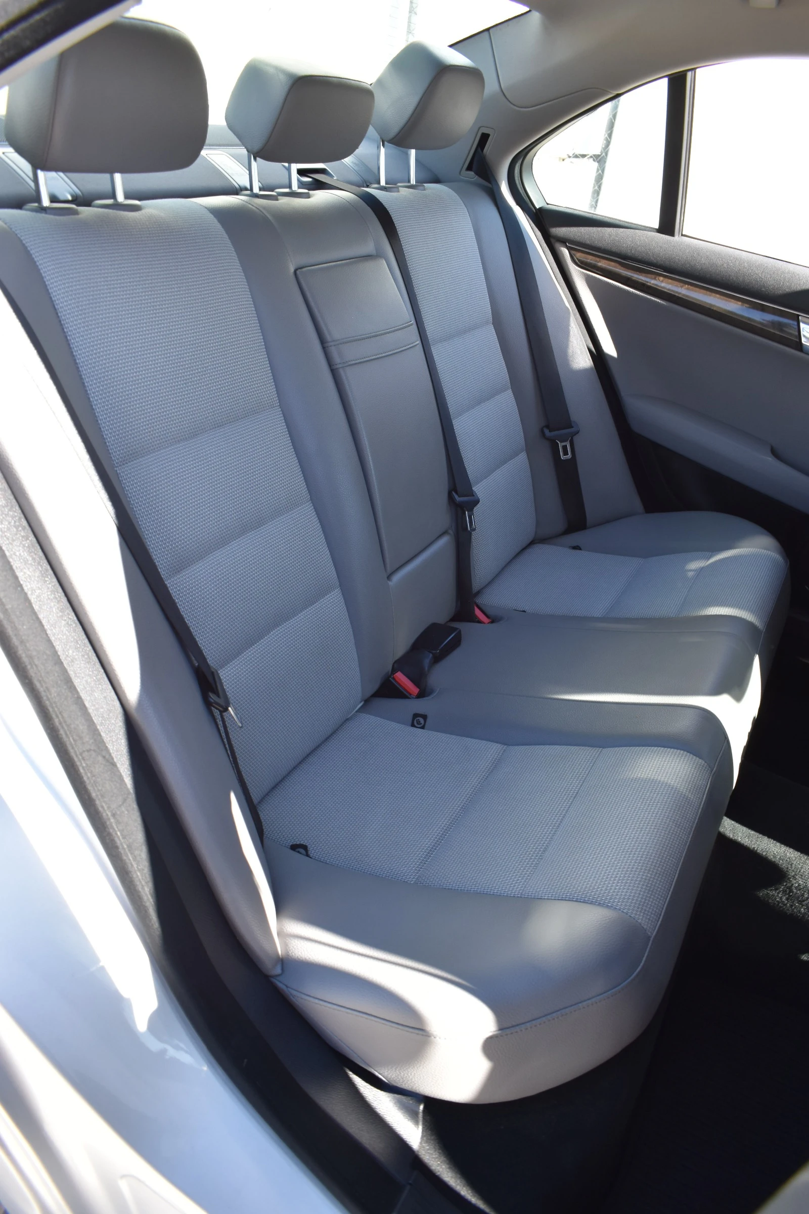 Mercedes-Benz C 220 170h.p* AVANTGARDE* AUTOMAT* , снимка 12 - Автомобили и джипове - 56021873