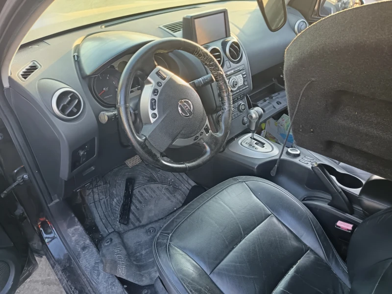 Nissan Qashqai 2.0dci, снимка 3 - Автомобили и джипове - 45613881