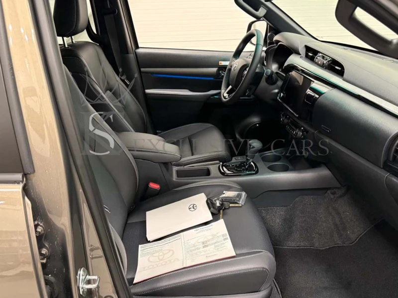Toyota Hilux 2.4 D* DOUBLE CABIN* INVINCIBLE* 4x4* , снимка 5 - Автомобили и джипове - 51368845