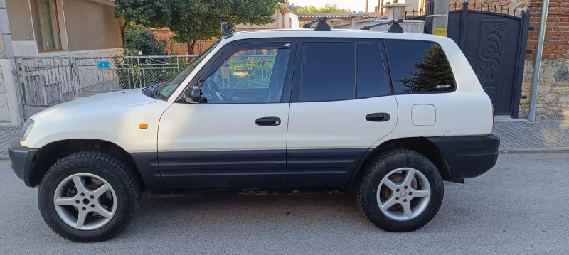 Toyota Rav4, снимка 2 - Автомобили и джипове - 52531449