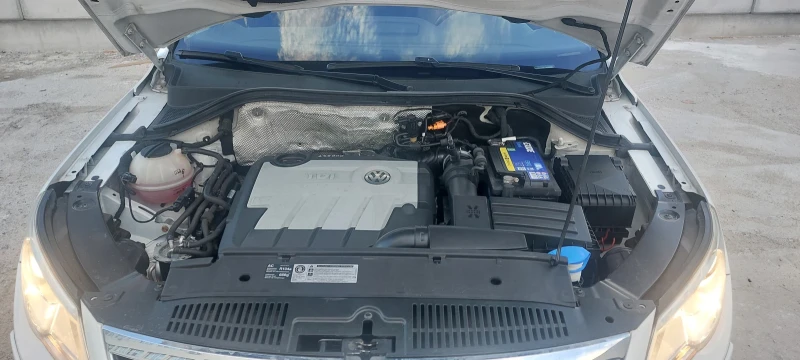VW Tiguan 2.0TDI AUTO NAVI PANORAMA, снимка 12 - Автомобили и джипове - 52702628