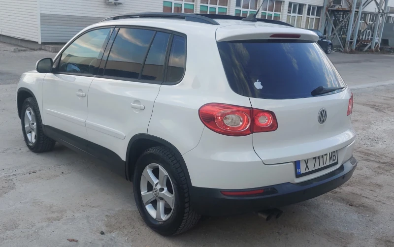 VW Tiguan 2.0TDI AUTO NAVI PANORAMA, снимка 6 - Автомобили и джипове - 52702628
