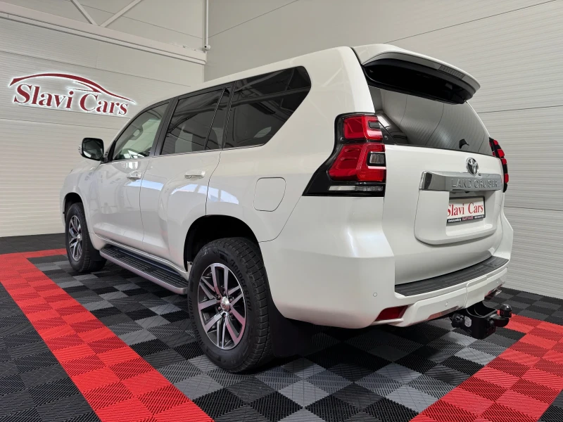 Toyota Land cruiser 2.8 D - 7 SEATS/ FULL OPTIONAL/ SERVICE HISTORY , снимка 4 - Автомобили и джипове - 52812712