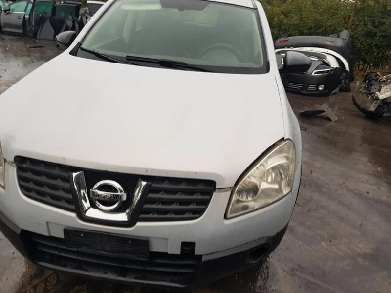 Nissan Qashqai, снимка 4 - Автомобили и джипове - 45613881