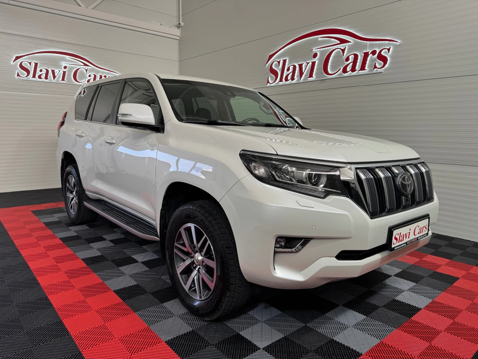 Toyota Land cruiser 2.8 D - 7 SEATS/ FULL OPTIONAL/ SERVICE HISTORY , снимка 1