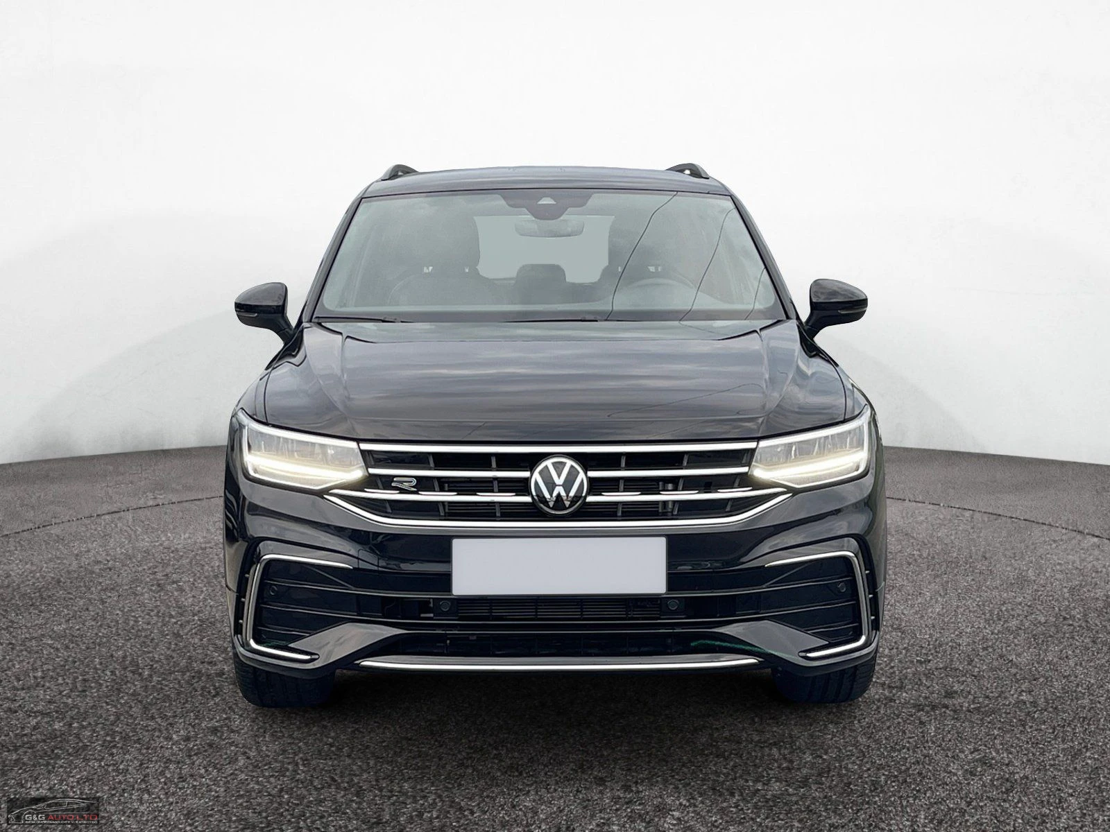 VW Tiguan R-Line TDI/4x4/DSG/AHK/NAVI/CAM/LED/CARPLAY/232b - изображение 4