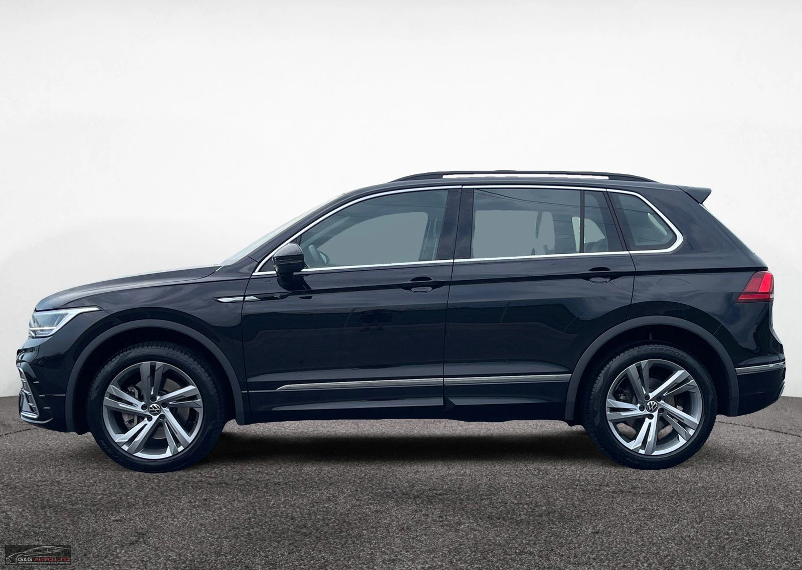 VW Tiguan R-Line TDI/4x4/DSG/AHK/NAVI/CAM/LED/CARPLAY/232b - изображение 2