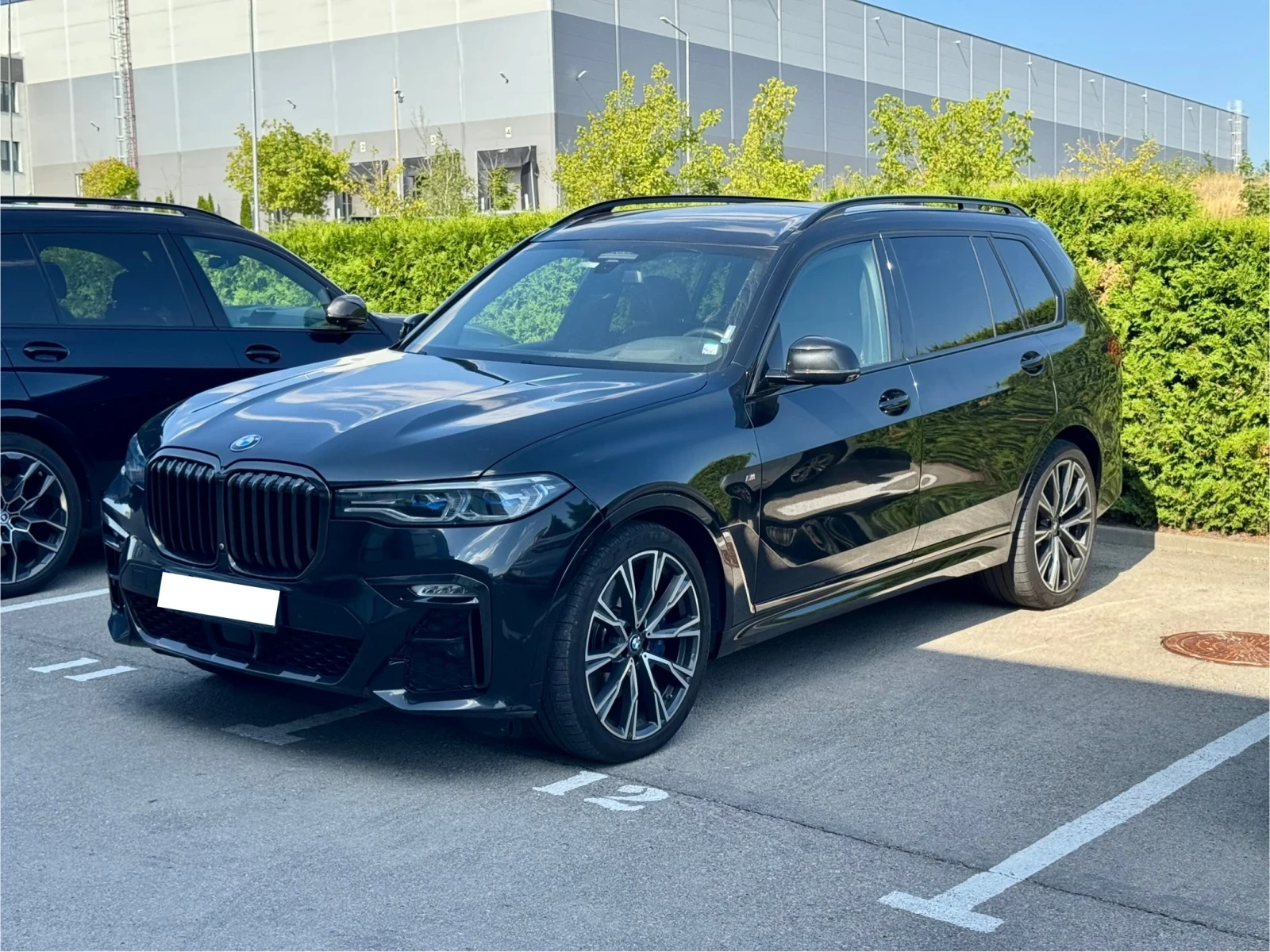 BMW X7 M50i Individual - изображение 2