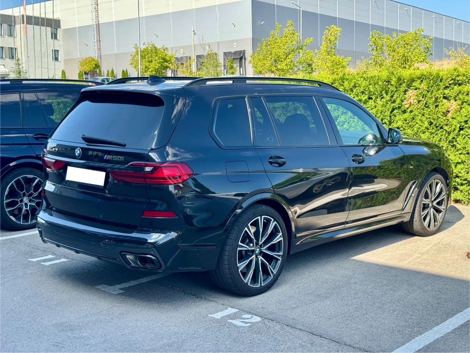 BMW X7 M50i Individual - изображение 6
