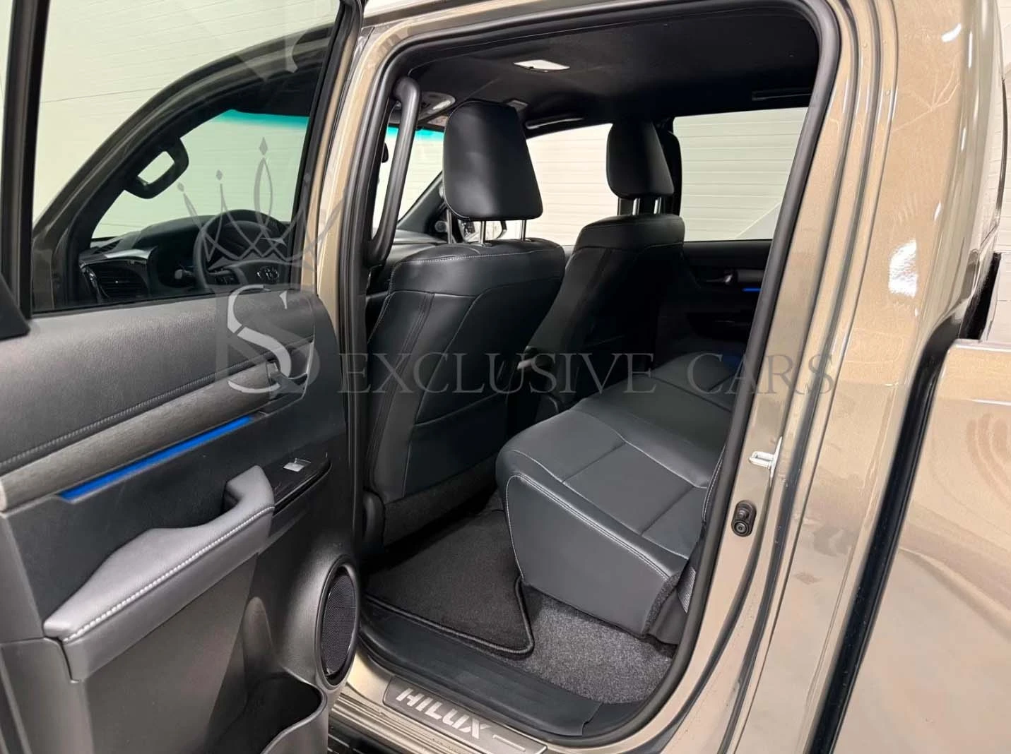 Toyota Hilux 2.4 D* DOUBLE CABIN* INVINCIBLE* 4x4*  | Mobile.bg   11