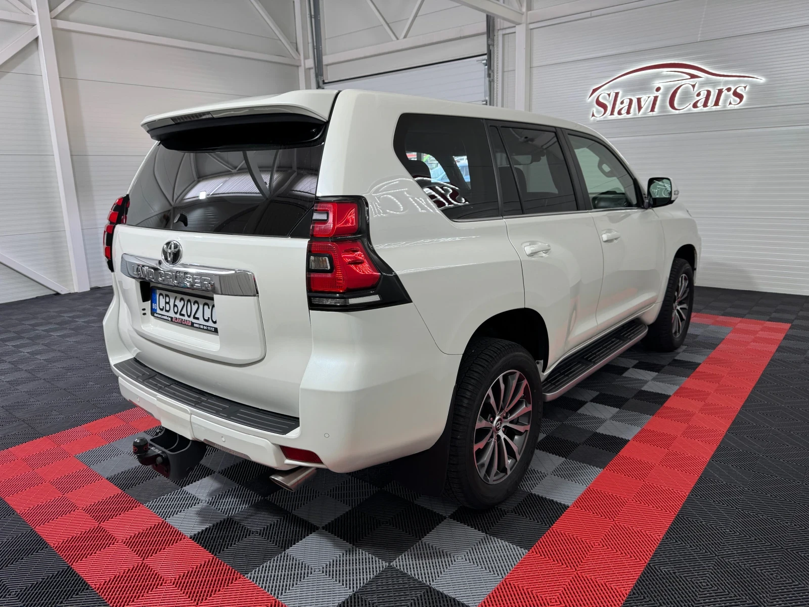 Toyota Land cruiser 2.8 D - 7 SEATS/ FULL OPTIONAL/ SERVICE HISTORY , снимка 6 - Автомобили и джипове - 52812712