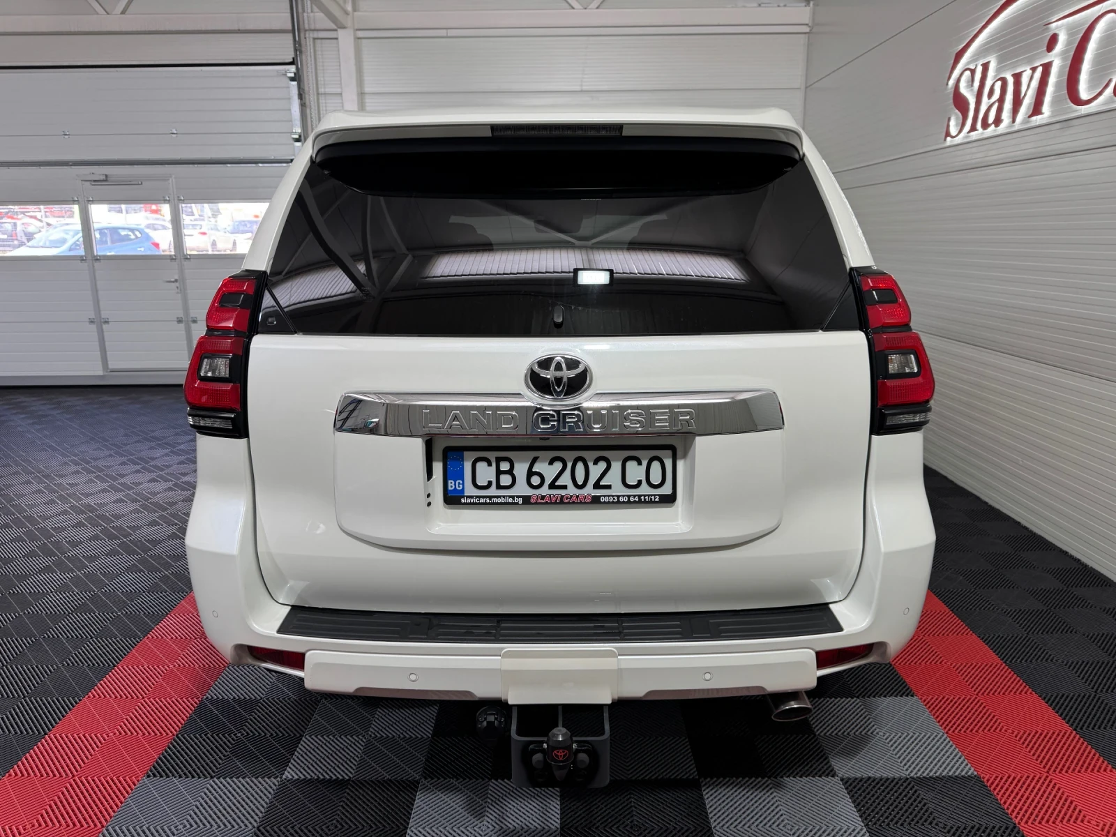 Toyota Land cruiser 2.8 D - 7 SEATS/ FULL OPTIONAL/ SERVICE HISTORY , снимка 5 - Автомобили и джипове - 52812712
