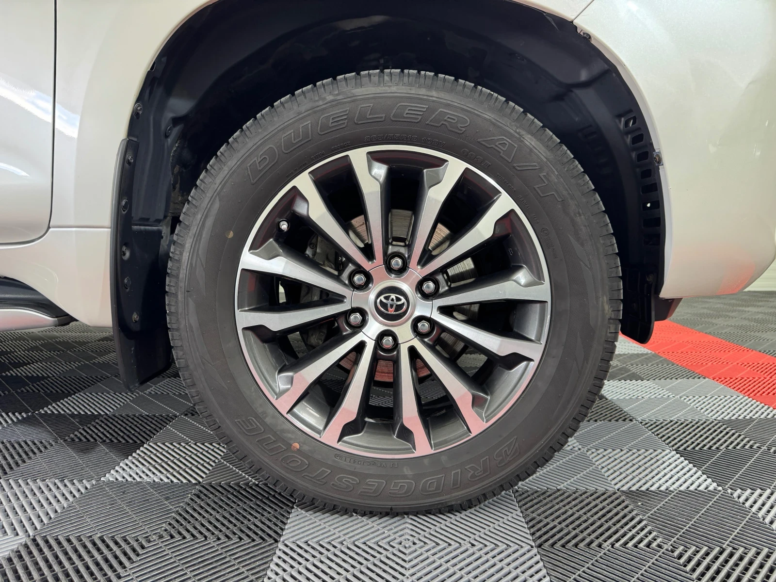 Toyota Land cruiser 2.8 D - 7 SEATS/ FULL OPTIONAL/ SERVICE HISTORY , снимка 16 - Автомобили и джипове - 52812712