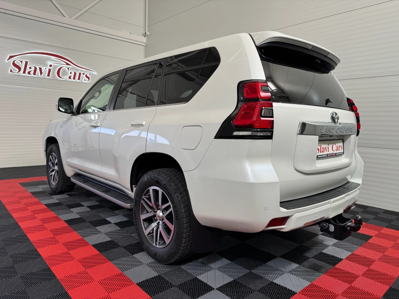 Toyota Land cruiser 2.8 D - 7 SEATS/ FULL OPTIONAL/ SERVICE HISTORY  - изображение 4