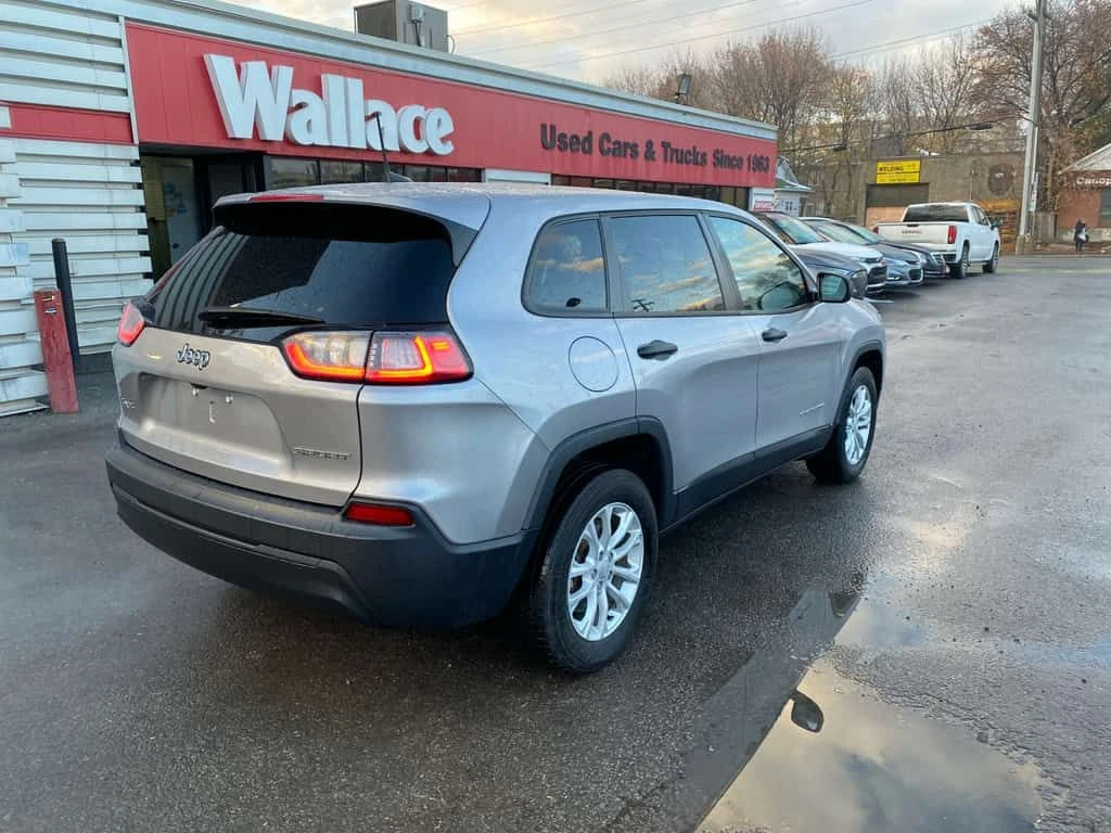 Jeep Cherokee * Sport | 4X4 | Apple CarPlay | Android Auto | * C, снимка 7 - Автомобили и джипове - 53947642