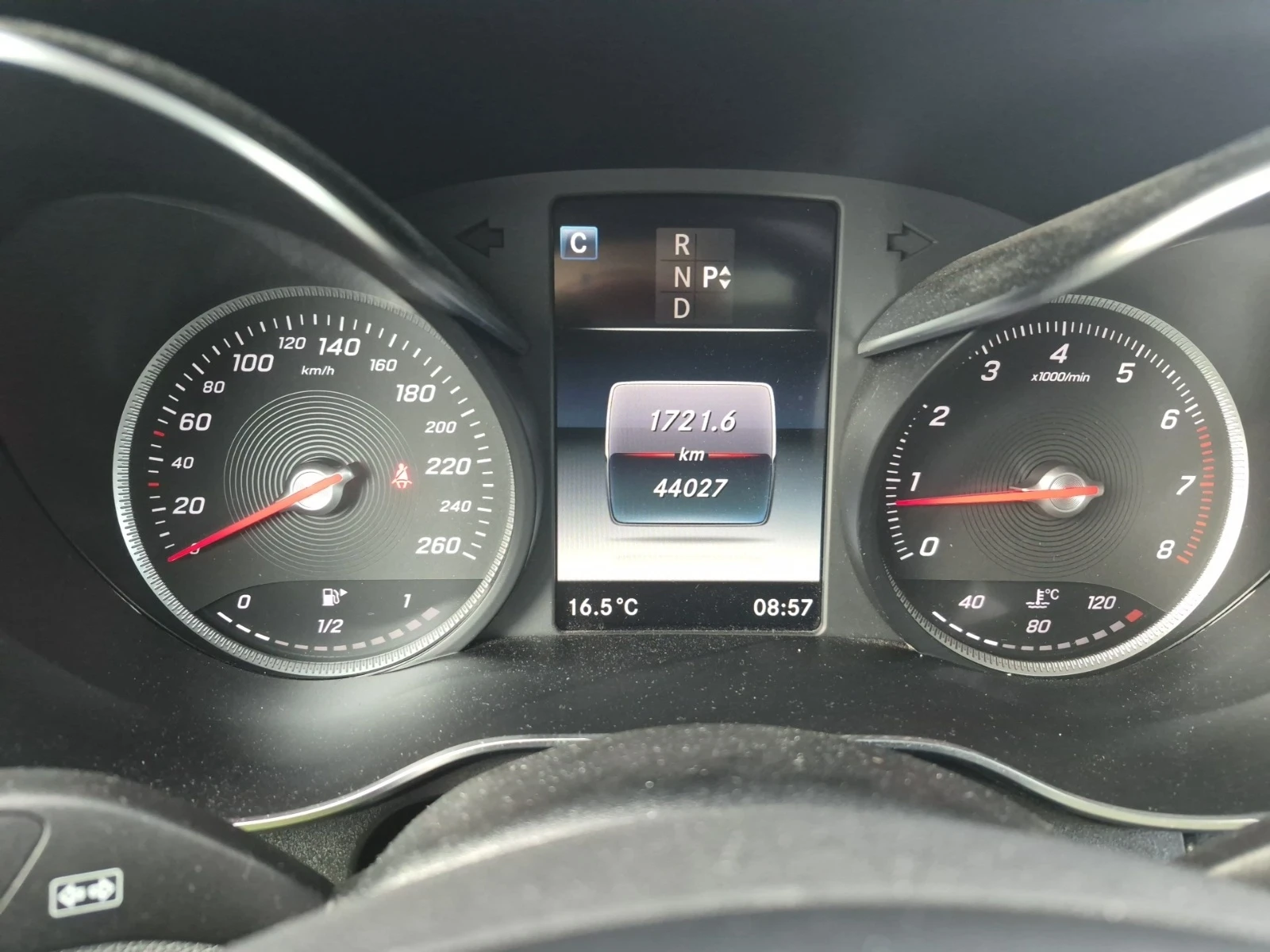 Mercedes-Benz GLC 300 * * CARFAX * * АВТО КРЕДИТ * * , снимка 7 - Автомобили и джипове - 54121862