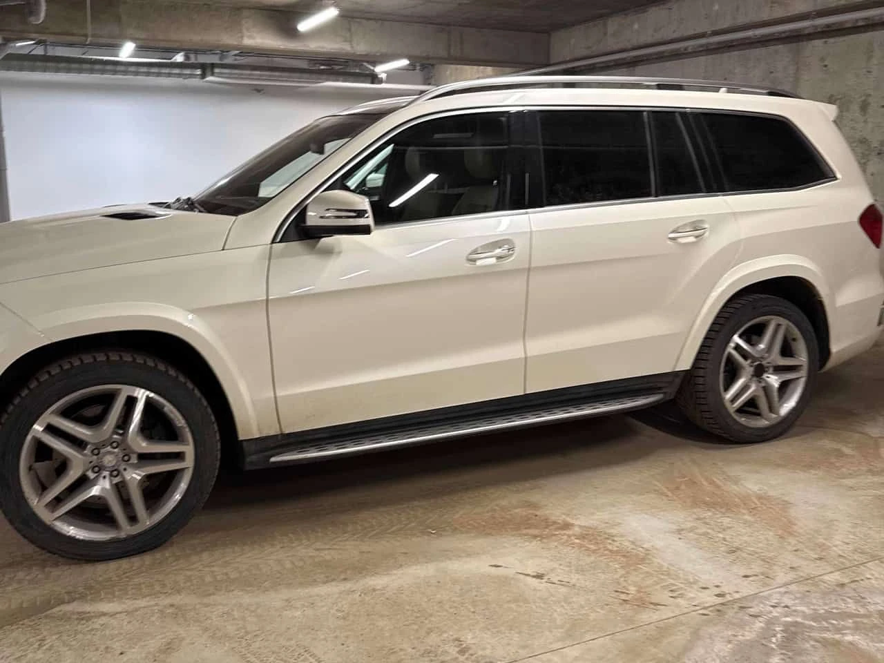 Mercedes-Benz GL 550 * CARFAX * 360 * ОБДУХВАНЕ * ПАМЕТ, снимка 2 - Автомобили и джипове - 54434296