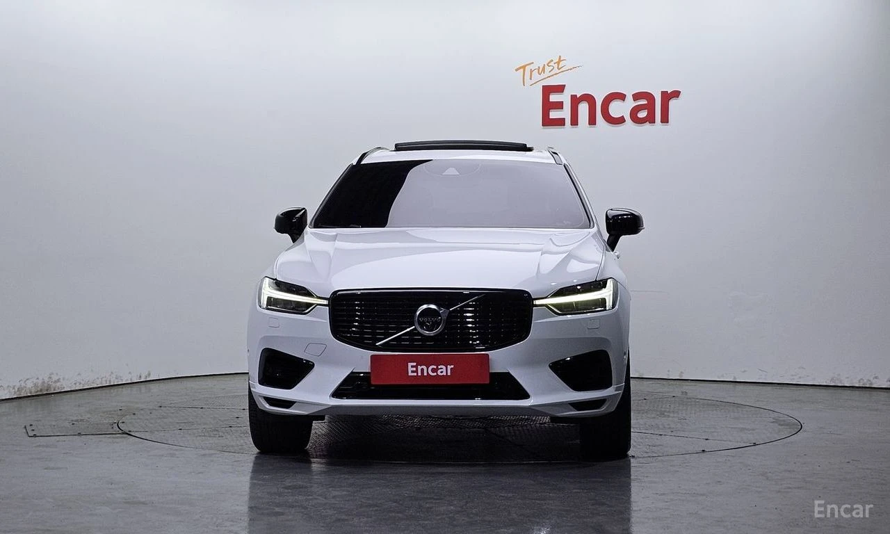 Volvo XC60 * T8* RECHARGE* R-DESIGN* КОЖА* ПОДГРЕВ* ПАНОРАМА*, снимка 3 - Автомобили и джипове - 54446237