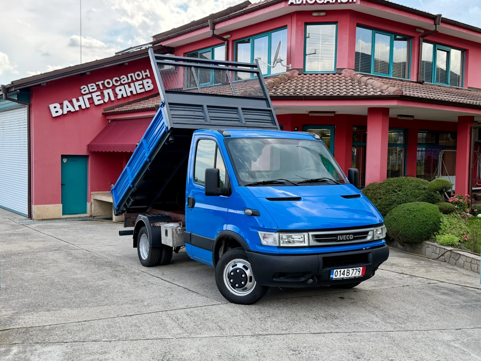 Iveco Daily 35C11* 2.8HPT* Тристранен самосвал* 3.00 метра кош, снимка 11 - Бусове и автобуси - 54765704
