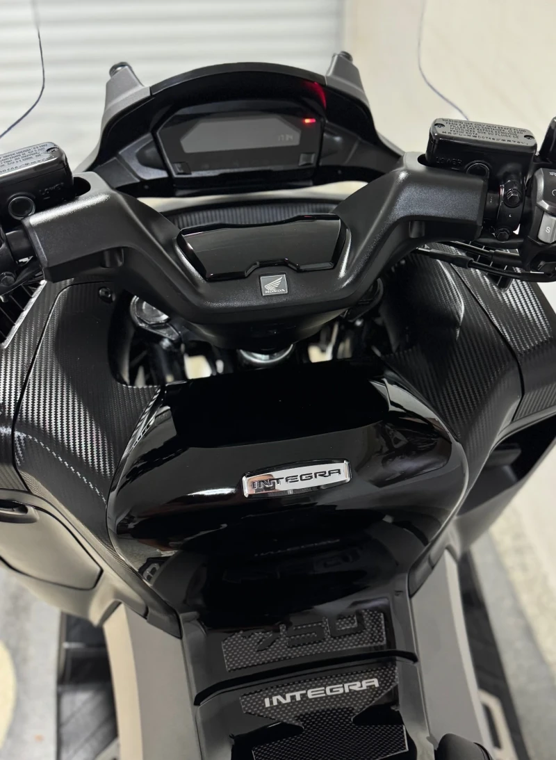Honda Integra 750i * LED * ABS * TC * Slip-on * Shad, снимка 9 - Мотоциклети и мототехника - 51097558