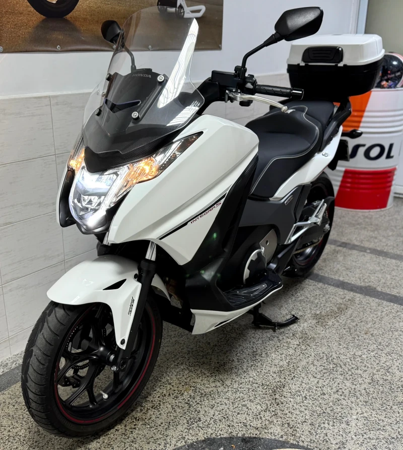 Honda Integra 750i * LED * ABS * TC * Slip-on * Shad, снимка 2 - Мотоциклети и мототехника - 51097558