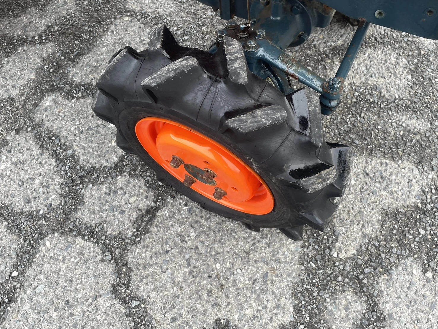 Трактор Kubota B5001D - изображение 4