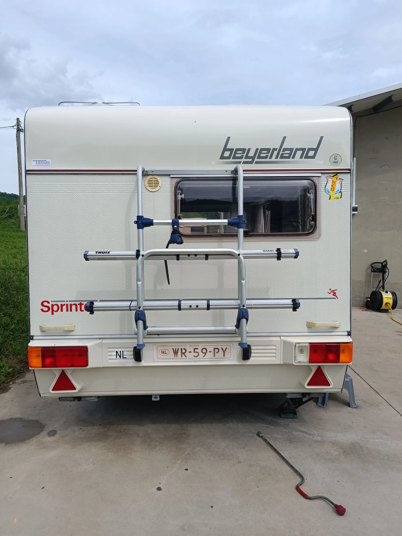 Каравана Beyerland Sprinter 350-2, снимка 4 - Каравани и кемпери - 55361614
